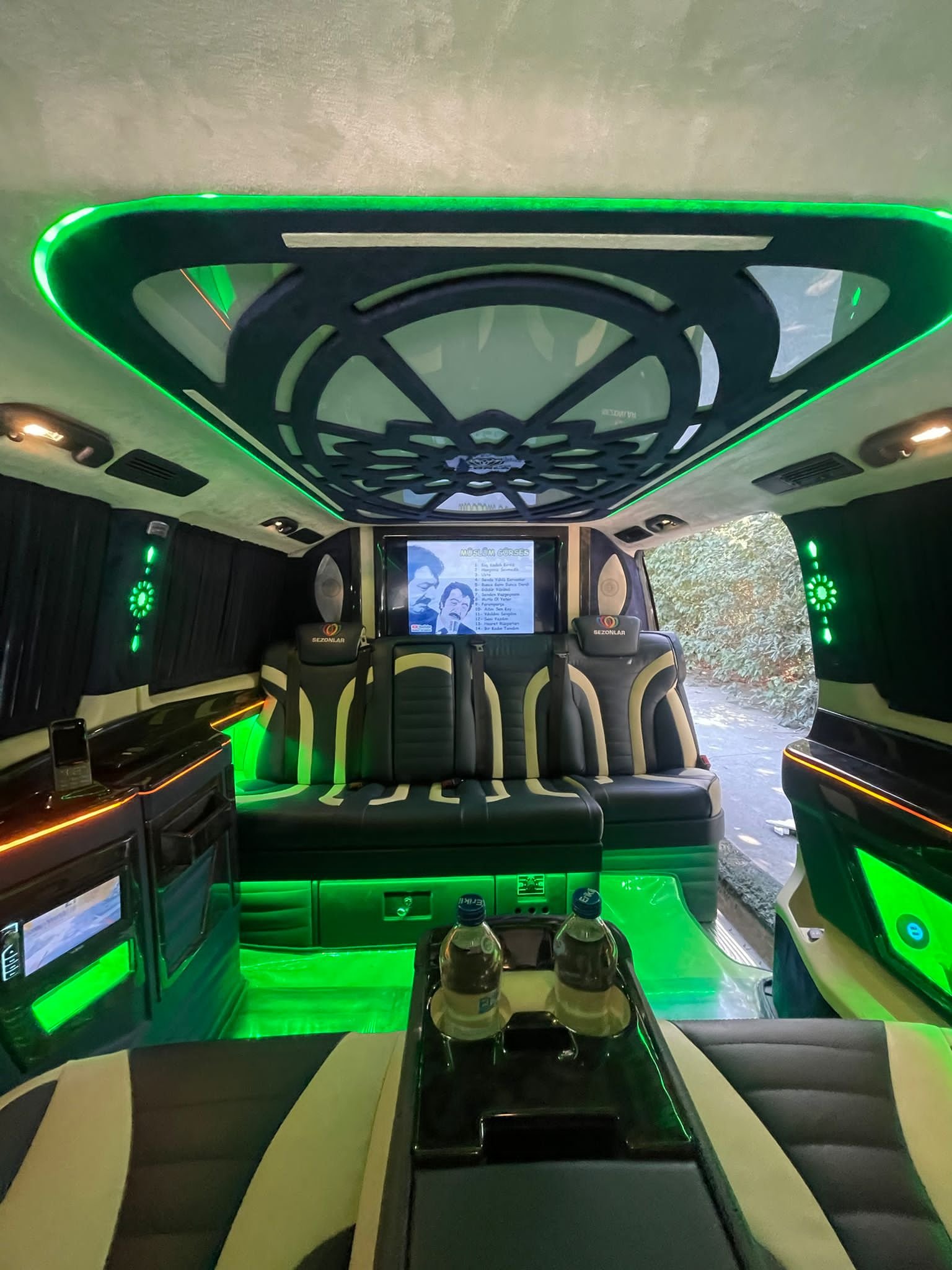 Reise- und Tourdienstleistungen