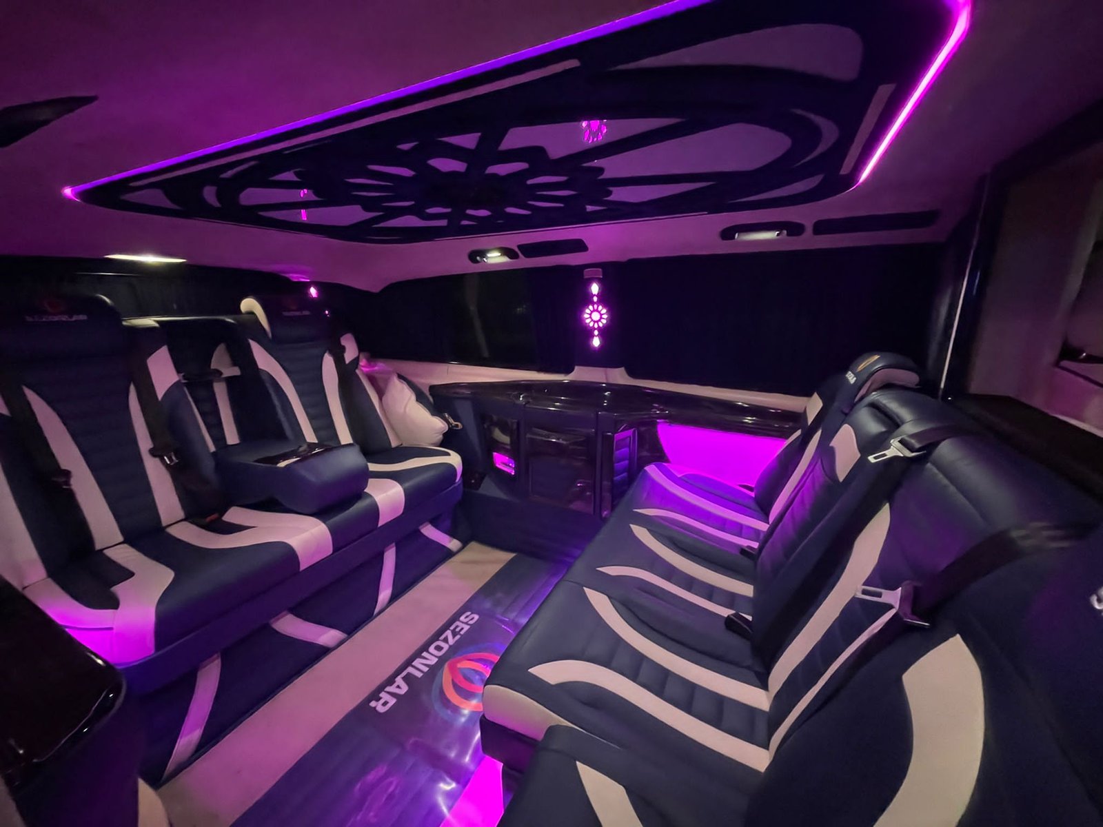 Reise- und Tourdienstleistungen