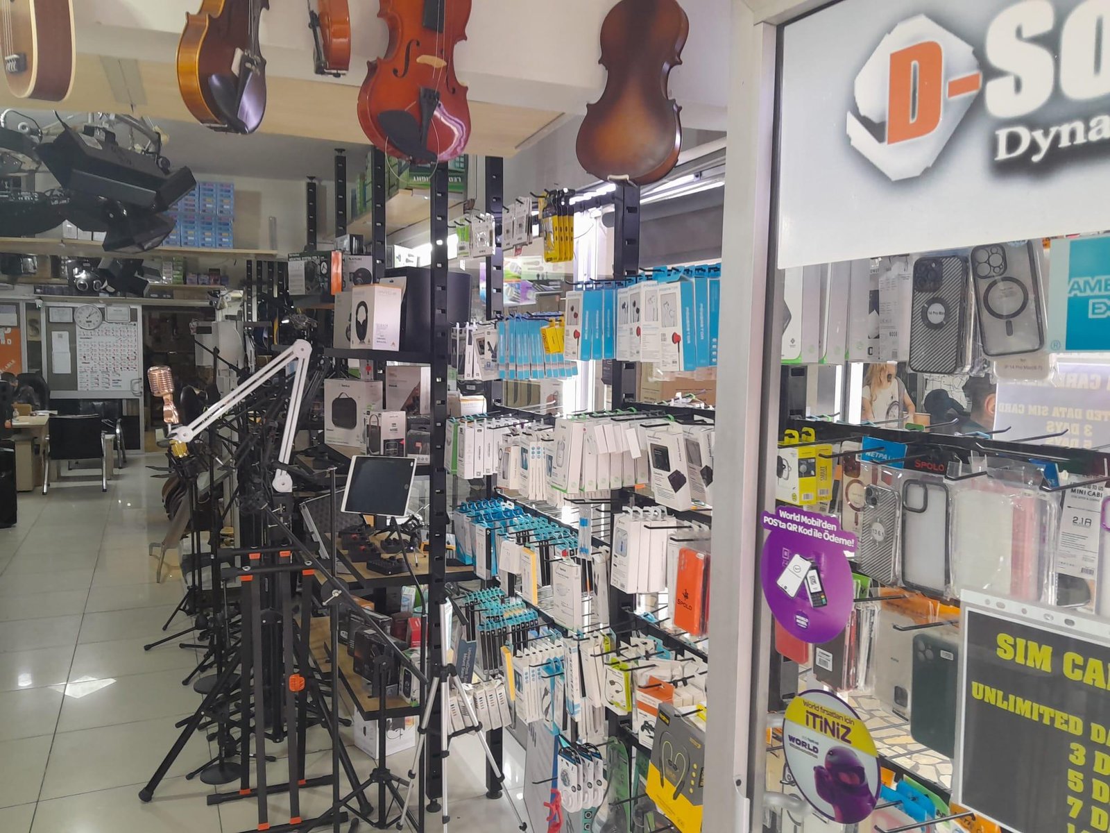 Musikinstrumente und Schallplatten