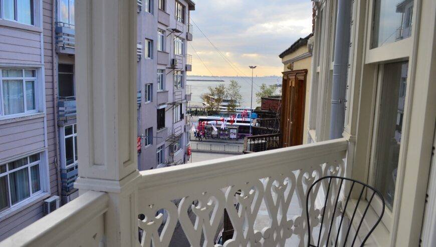 Zimmer mit Meerblick und Balkon