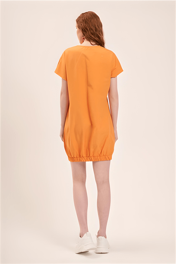 Orangefarbenes Kleid für Damen
