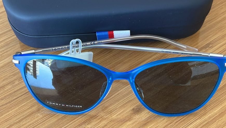 TOMMY HILFIGER Damen Sonnenbrillen